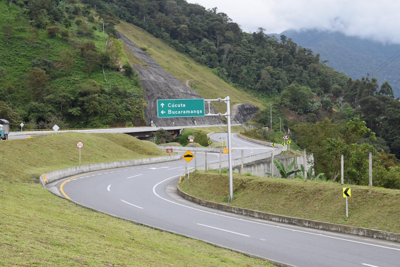 Vía Bucaramanga – Pamplona avanza en las obras de acuerdo con el cronograma definido