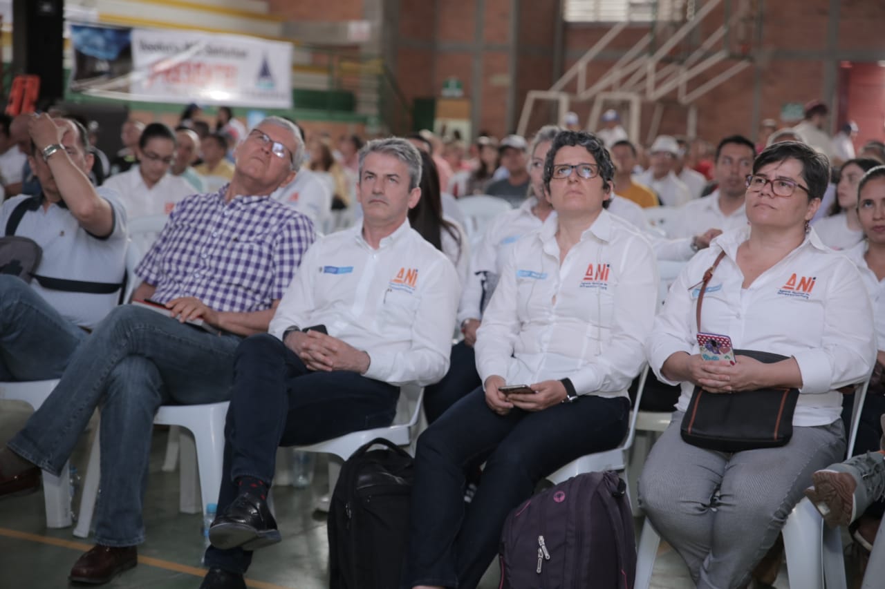 ANI acompañó audiencia pública ambiental y escuchó inquietudes de la comunidad, por UFs 8 y 9 del proyecto Bucaramanga – Barrancabermeja – Yondó