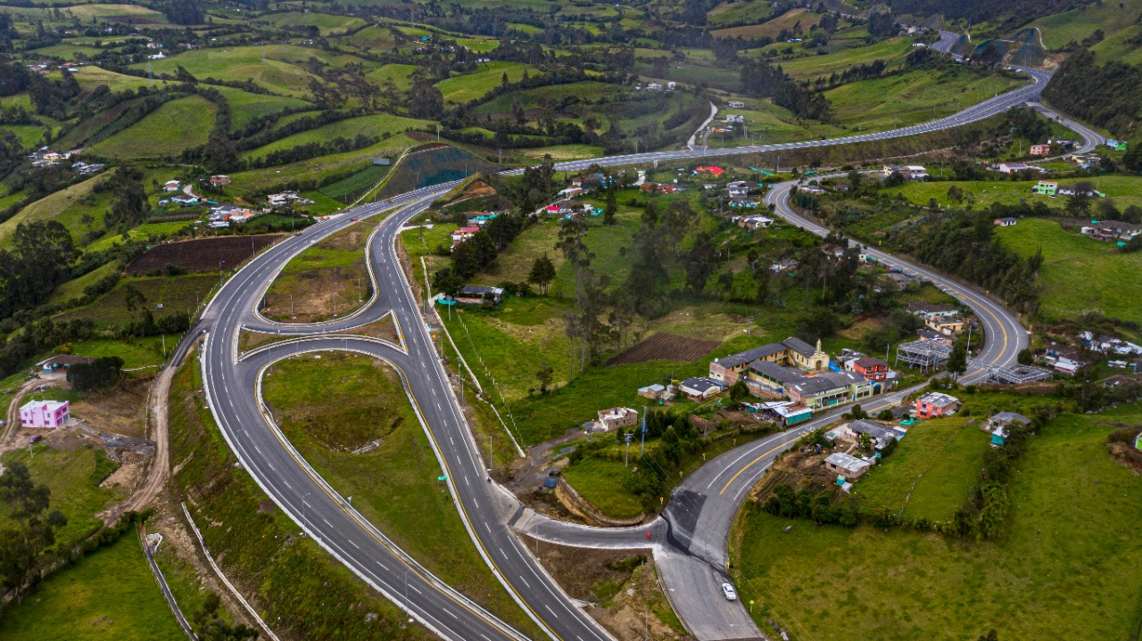 LA REACTIVACIÓN DE LAS OBRAS DE INFRAESTRUCTURA, EL MOTOR QUE JALONÓ LA ECONOMÍA EN LOS ÚLTIMOS DOS AÑOS