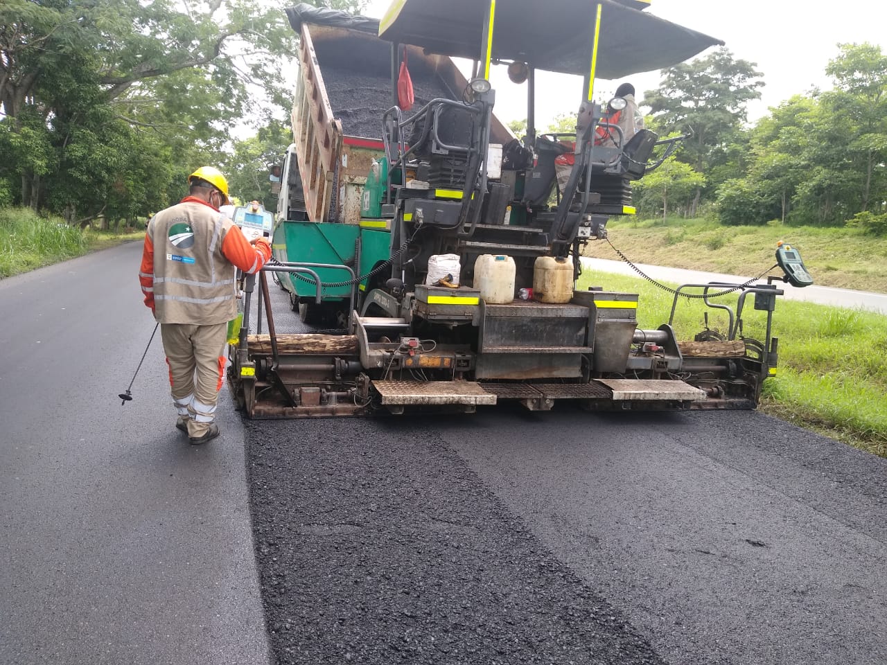 Gobierno Nacional inició repavimentación de 100 kilómetros en el corredor Córdoba-Sucre