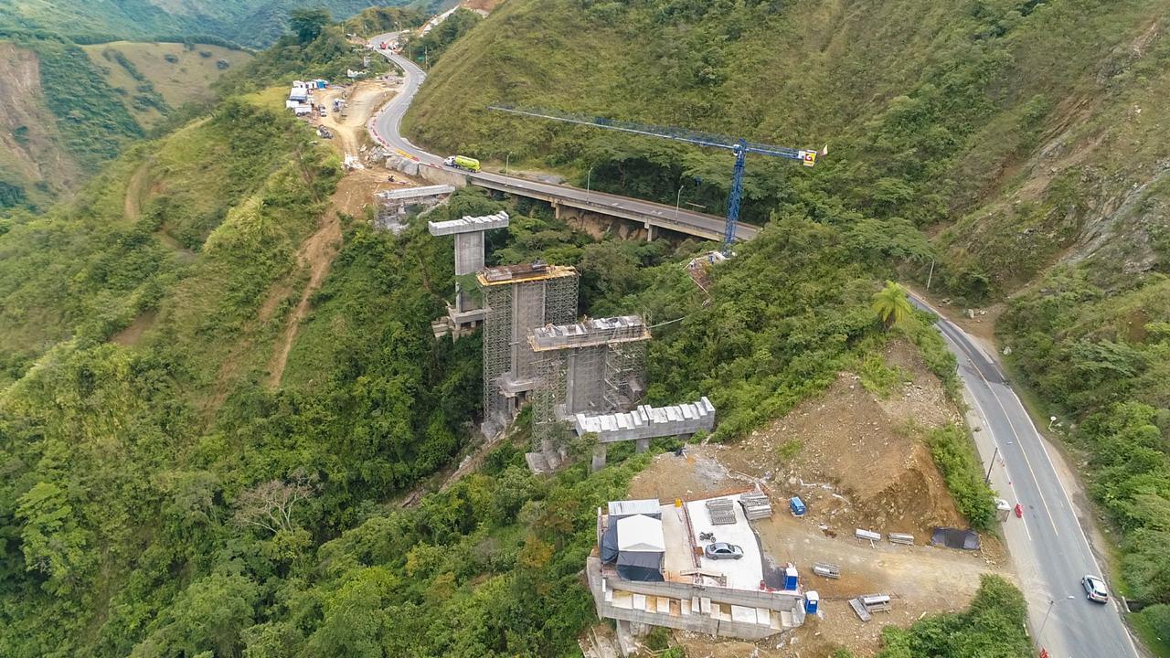 Bancada parlamentaria de Antioquia, Ministerio de Transporte, ANI e INVÍAS se articulan para avanzar en el Compromiso por Colombia Bancada parlamentaria de Antioquia, Ministerio de Transporte, ANI e INVÍAS se articulan para avanzar en el Compromiso por Colombia