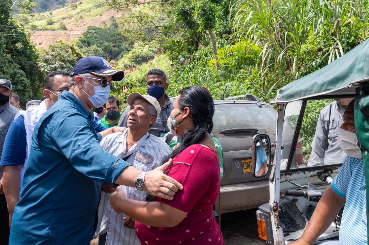 Desde Centro de Operaciones de Emergencia (COE) en Dabeiba, Gobierno nacional atiende emergencia en Antioquia Desde Centro de Operaciones de Emergencia (COE) en Dabeiba, Gobierno nacional atiende emergencia en Antioquia