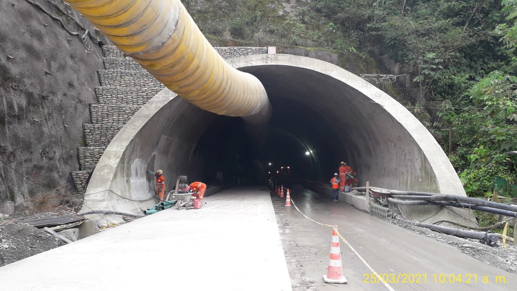 Dos de los cuatro grandes túneles que se construyen en la vía al Llano se entregarán este año