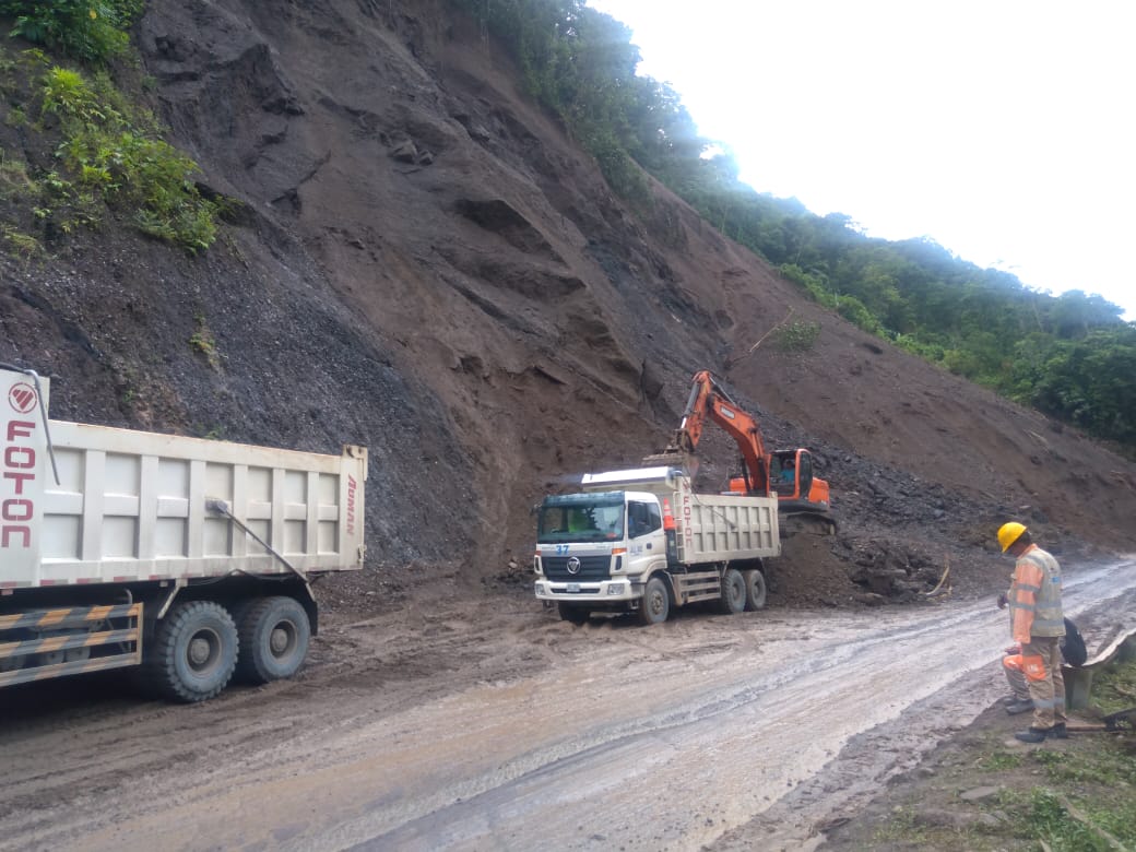 Con paso controlado a un solo carril, se habilita nuevamente la vía Dabeiba-Mutatá, en Antioquia Con paso controlado a un solo carril, se habilita nuevamente la vía Dabeiba-Mutatá, en Antioquia