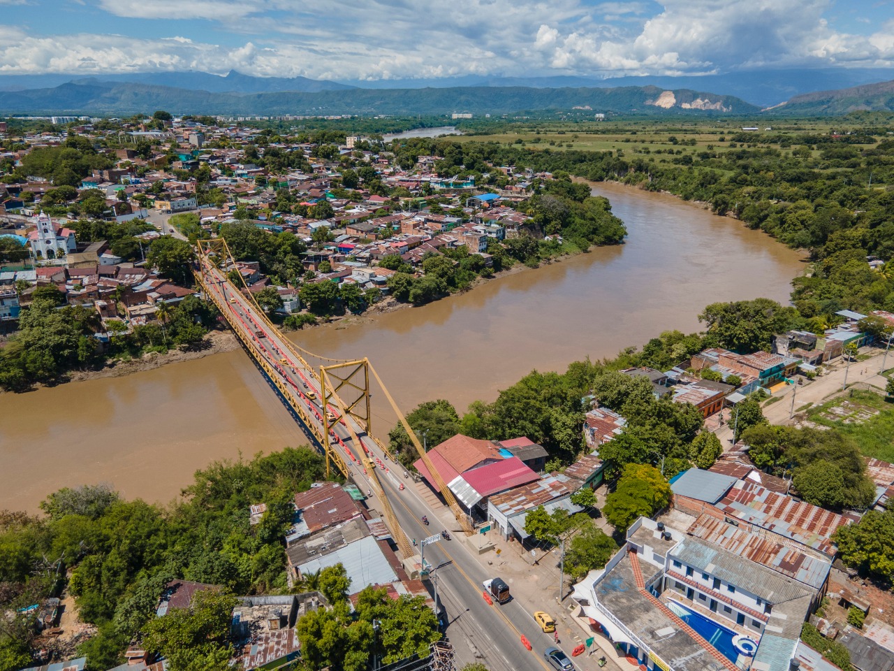SE REALIZARÁ REFORZAMIENTO DEL SISTEMA DE ANCLAJE EN EL PUENTE MARIANO OSPINA PEREZ, QUE CRUZA EL RÍO MAGDALENA ENTRE GIRARDOT Y FLANDES SE REALIZARÁ REFORZAMIENTO DEL SISTEMA DE ANCLAJE EN EL PUENTE MARIANO OSPINA PEREZ, QUE CRUZA EL RÍO MAGDALENA ENTRE GIRARDOT Y FLANDES