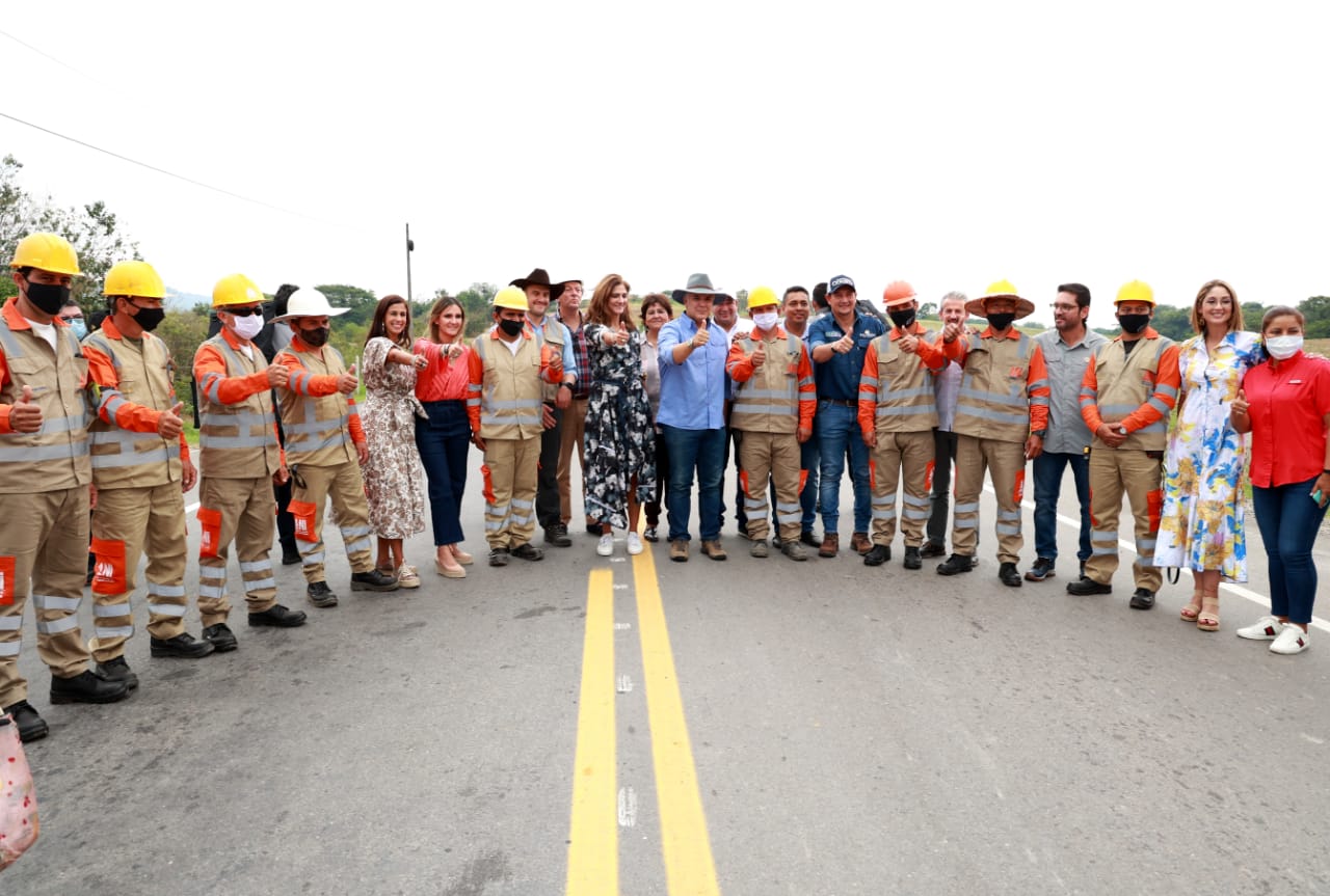 Gobierno Nacional entrega 150KM de vía mejorada del proyecto 4G Villavicencio Yopal, que ha generado cerca de 4.000 empleos directos Gobierno Nacional entrega 150KM de vía mejorada del proyecto 4G Villavicencio Yopal, que ha generado cerca de 4.000 empleos directos