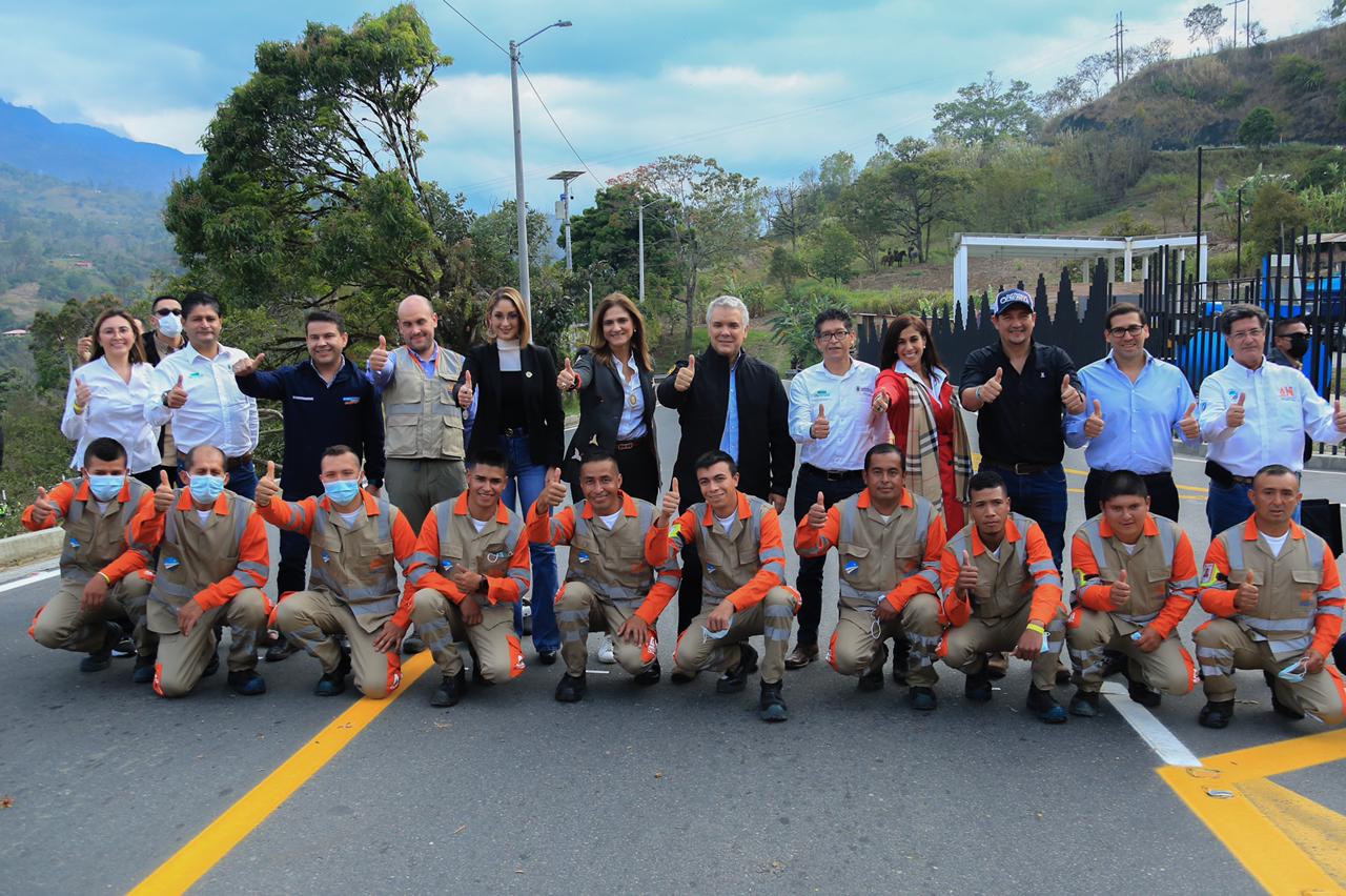CON HECHOS LE CUMPLIMOS AL PAÍS: EL GOBIERNO NACIONAL ENTREGA EL SEXTO PROYECTO 4G, TRANSVERSAL DEL SISGA, QUE GENERÓ MÁS DE 5.900 EMPLEOS CON HECHOS LE CUMPLIMOS AL PAÍS: EL GOBIERNO NACIONAL ENTREGA EL SEXTO PROYECTO 4G, TRANSVERSAL DEL SISGA, QUE GENERÓ MÁS DE 5.900 EMPLEOS