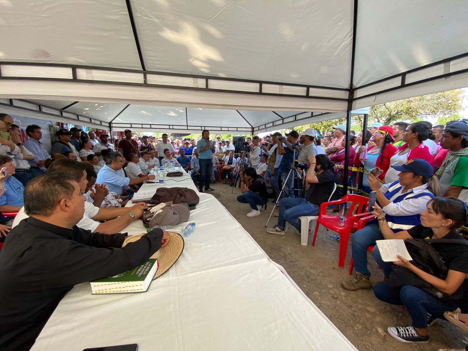 Luego de mesa de diálogo, Gobierno Nacional logra concertación con la comunidad de Puerto Wilches y el tren de La Dorada-Chiriguaná retoma operación 