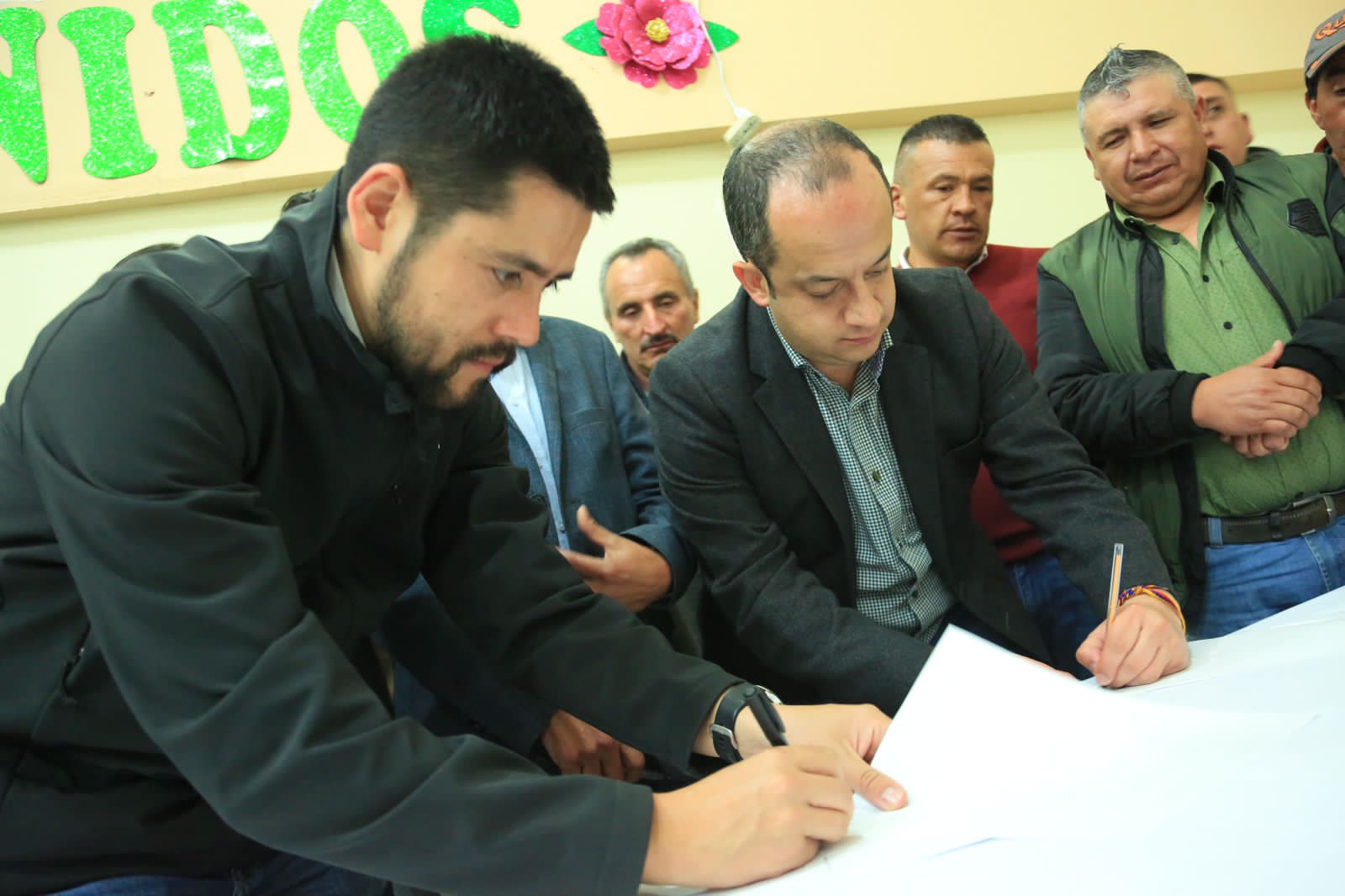 El Gobierno del Cambio visitó el municipio de El Contadero (Nariño) para escuchar inquietudes y propuestas de la comunidad para mejorar la conectividad vial El Gobierno del Cambio visitó el municipio de El Contadero (Nariño) para escuchar inquietudes y propuestas de la comunidad para mejorar la conectividad vial