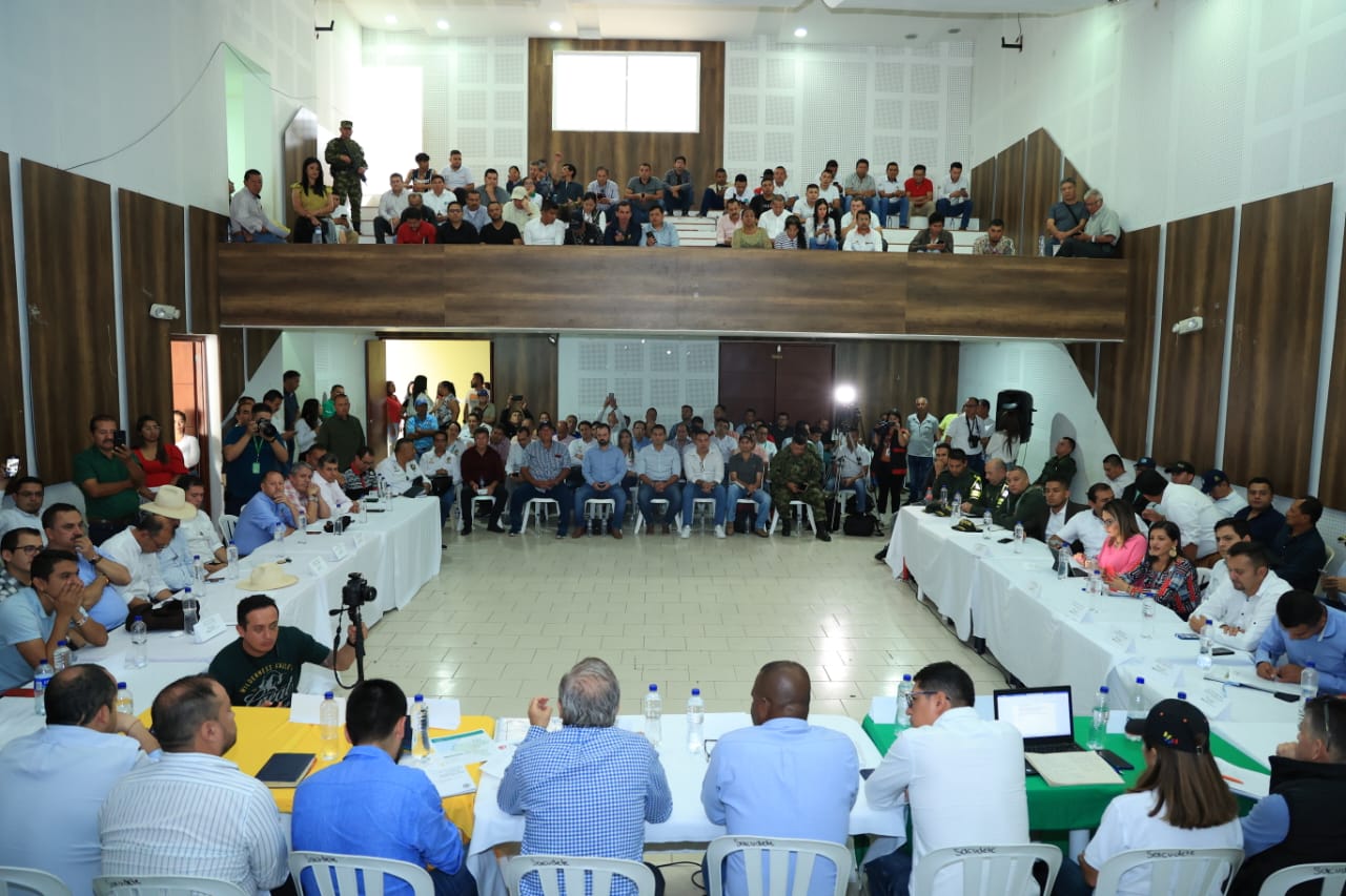El Ministerio de Transporte dialogó con la comunidad, las autoridades y los gremios de Nariño y Cauca para escuchar sus preocupaciones y buscar soluciones conjuntas 