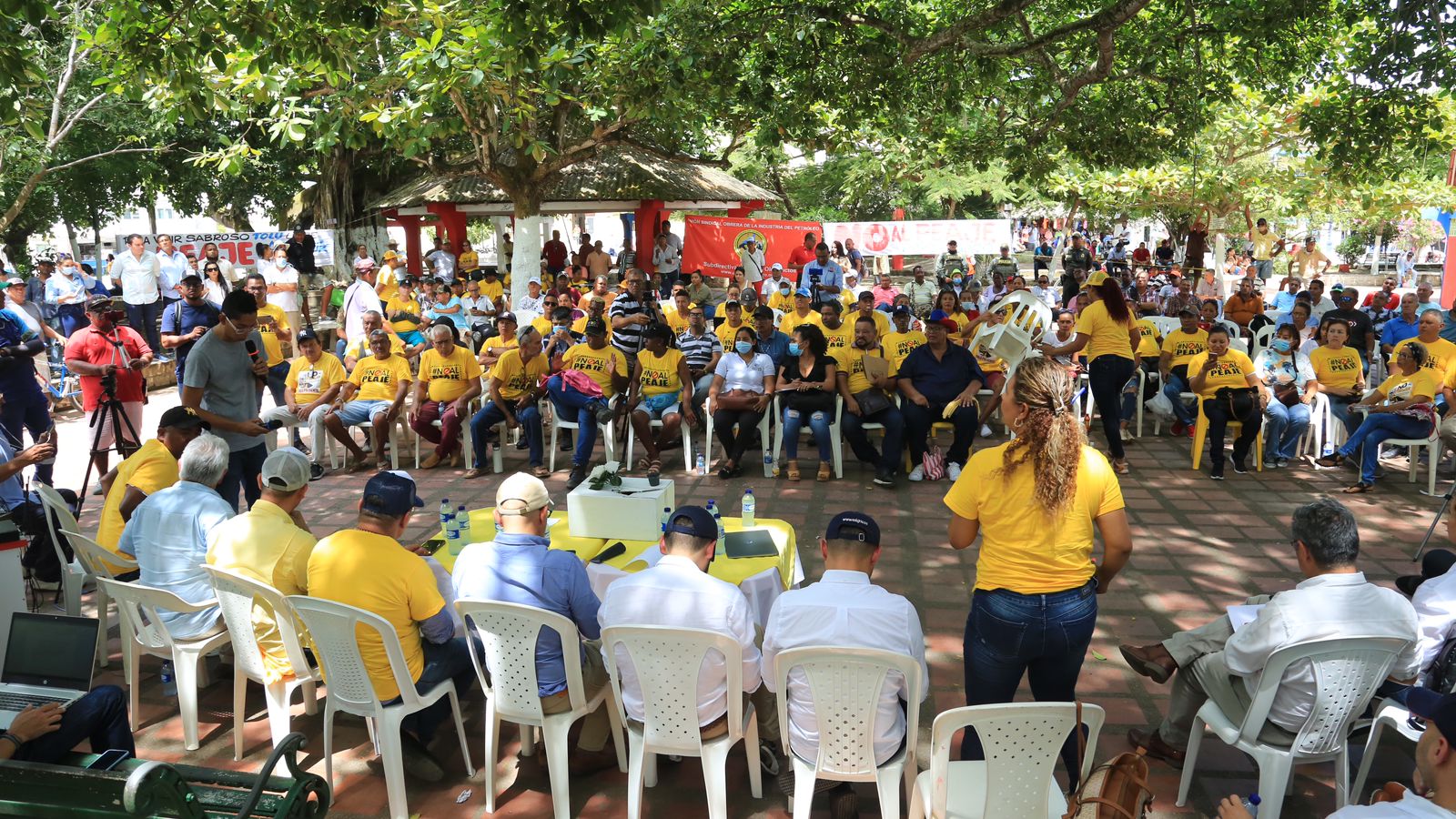 Comunidad de Santiago de Tolú (Sucre) y Gobierno nacional logran acuerdos que benefician al sector turístico y mejoran la conectividad para las comunidades Comunidad de Santiago de Tolú (Sucre) y Gobierno nacional logran acuerdos que benefician al sector turístico y mejoran la conectividad para las comunidades