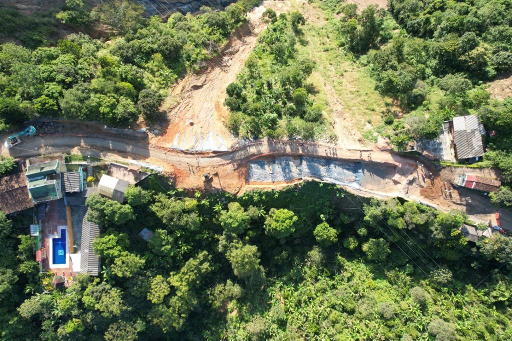 Avanzan las obras de recuperación en el sector de La Quiebra entre La Pintada y Santa Bárbara, en el suroeste antioqueño; se estima su entrega en enero de 2023 Avanzan las obras de recuperación en el sector de La Quiebra entre La Pintada y Santa Bárbara, en el suroeste antioqueño; se estima su entrega en enero de 2023