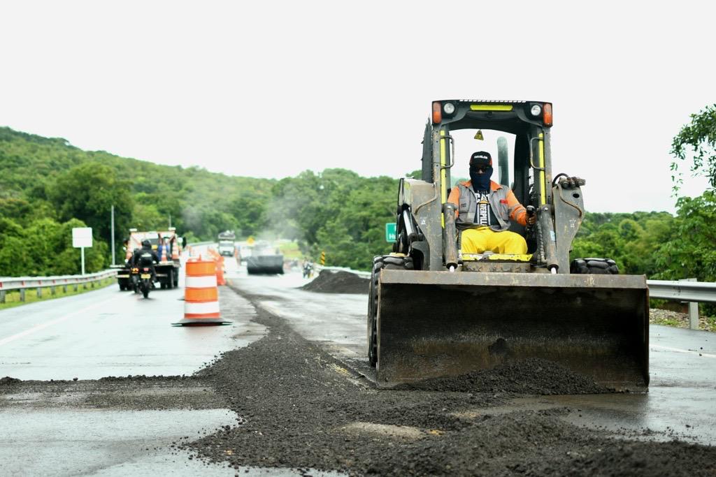 Avanzan labores de recuperación y restablecimiento del tramo de vía Cumaral – Villanueva luego de afectaciones por sismo Avanzan labores de recuperación y restablecimiento del tramo de vía Cumaral – Villanueva luego de afectaciones por sismo