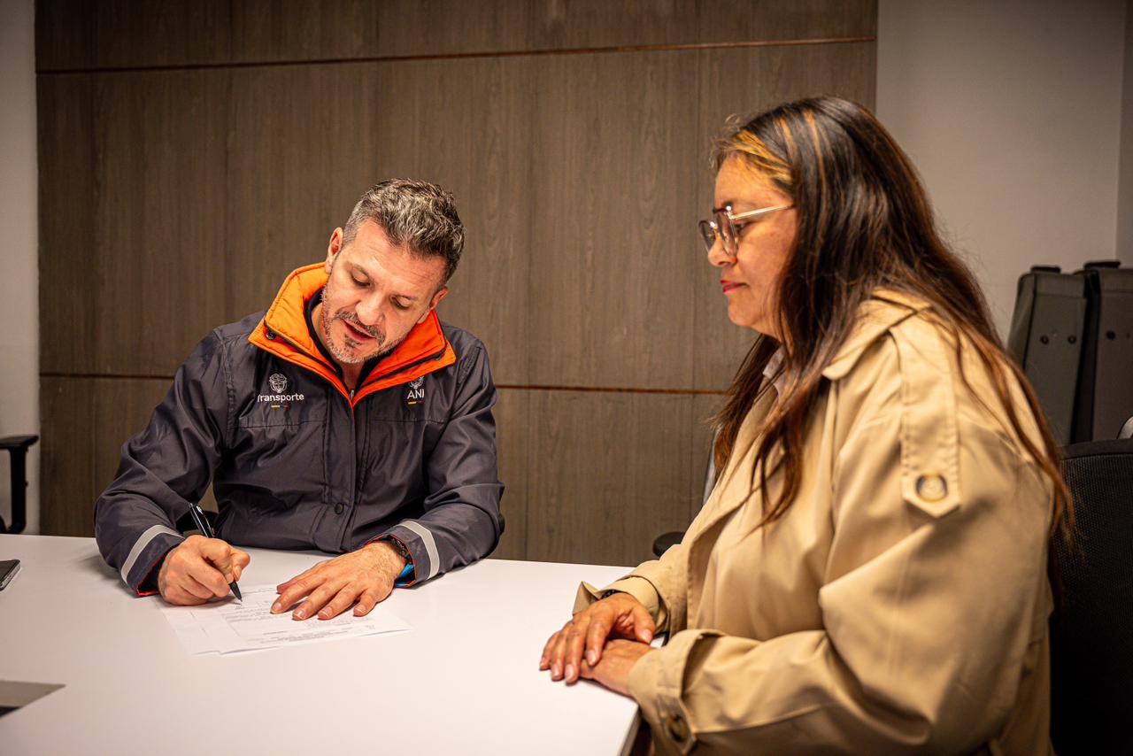 ANI firma acta de inicio de estudios de factibilidad del Corredor Férreo Central para conectar Bogotá, Cundinamarca y Boyacá con los puertos del Caribe